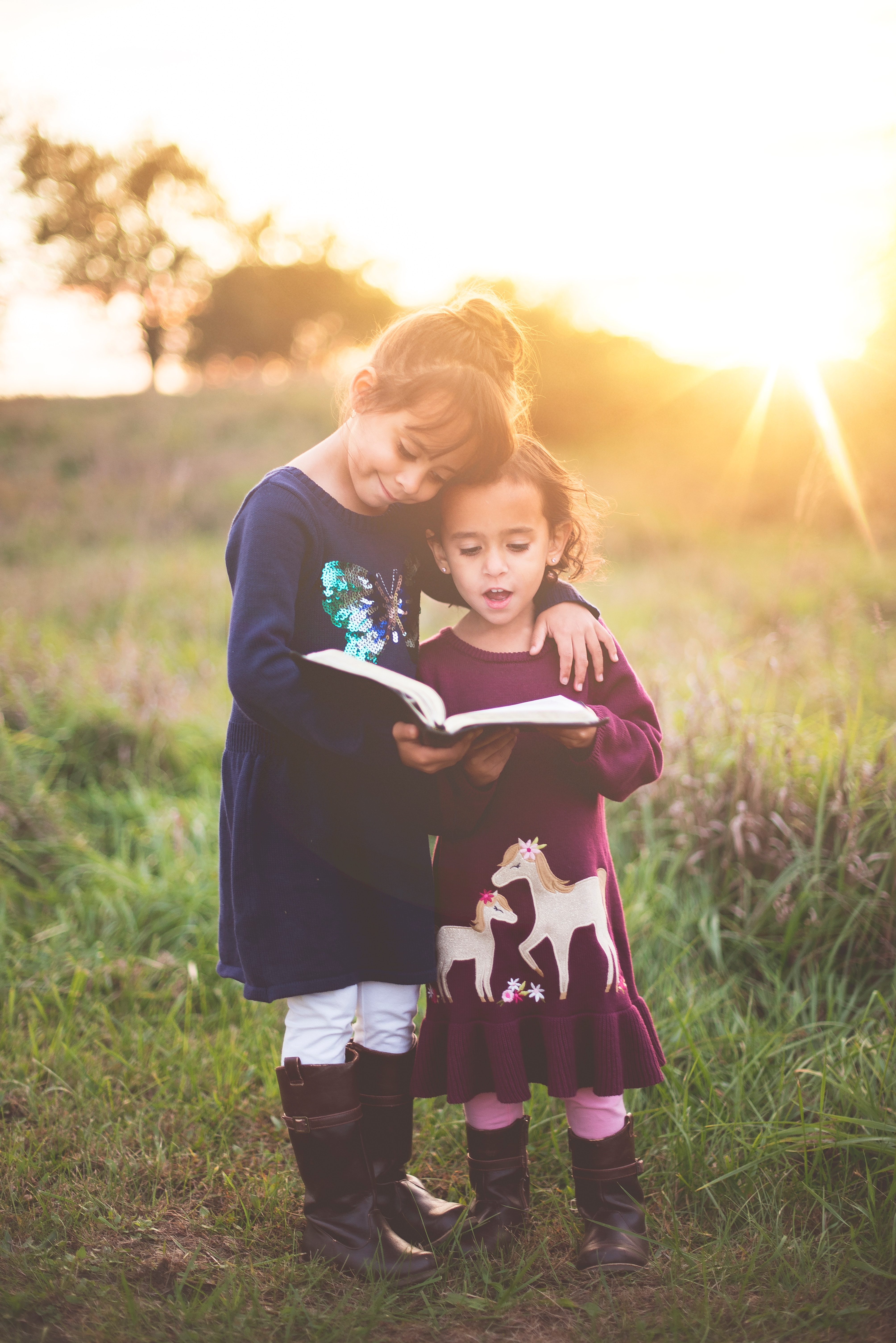 children reading Bible